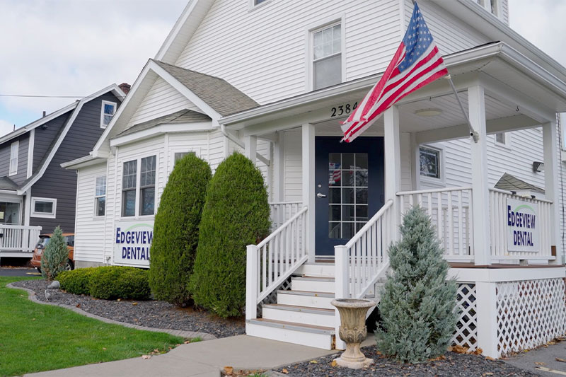 Dentist in Rochester